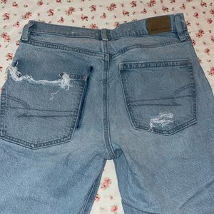Light wash American eagle straight leg jeans